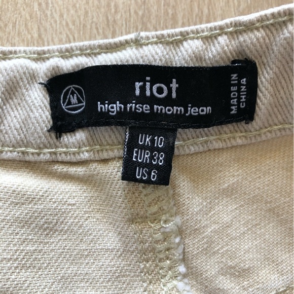 Missguided Riot Neutral Patched High Rise Mom Jean Size 6 - Picture 8 of 14